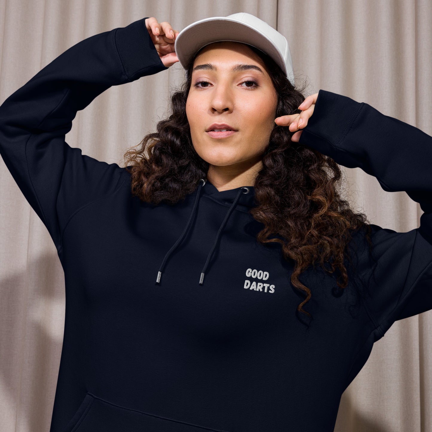 Good Darts! | Bestickter Frauen Bio Baumwoll Hoodie